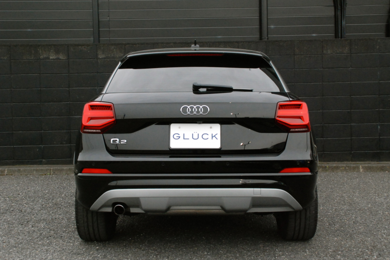 アウディ Q2 中古車