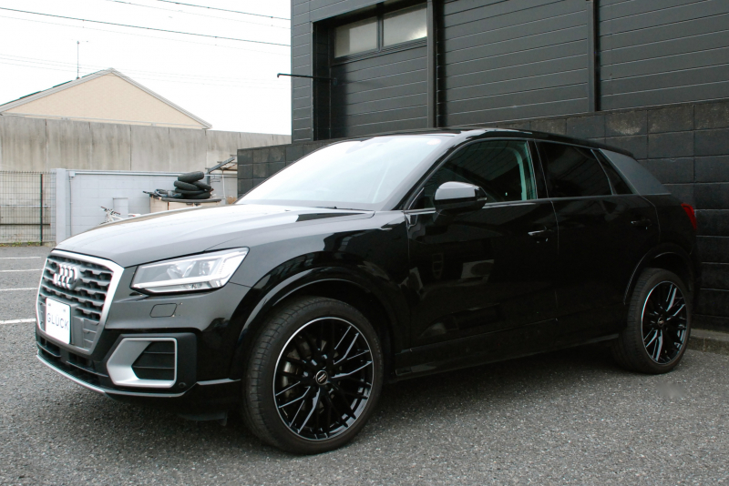 アウディ Q2 中古車