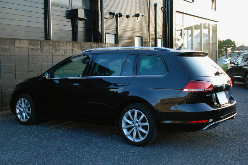 フォルクスワーゲン ゴルフヴァリアント 中古車