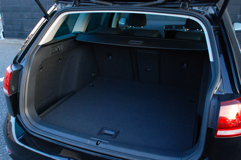 フォルクスワーゲン ゴルフヴァリアント 中古車