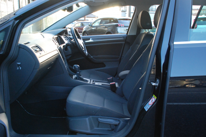 フォルクスワーゲン ゴルフヴァリアント 中古車