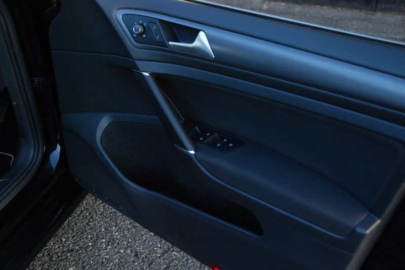 フォルクスワーゲン ゴルフヴァリアント 中古車