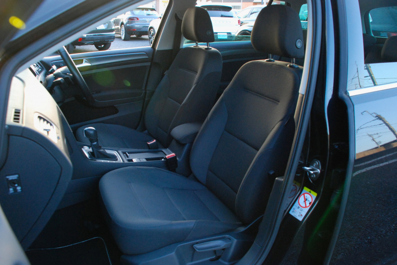 フォルクスワーゲン ゴルフヴァリアント 中古車