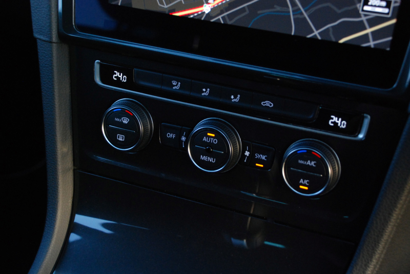 フォルクスワーゲン ゴルフヴァリアント 中古車