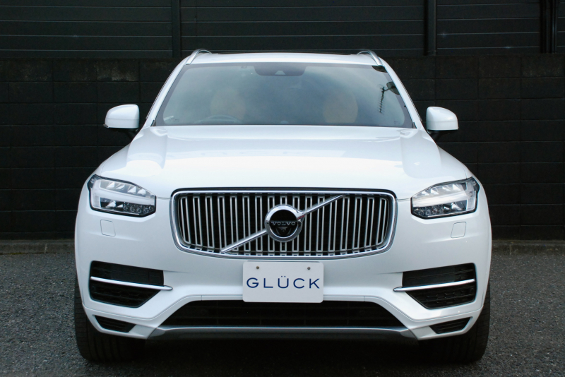 ボルボ XC90 T8ツインエンジンAWD Inscription 4WD