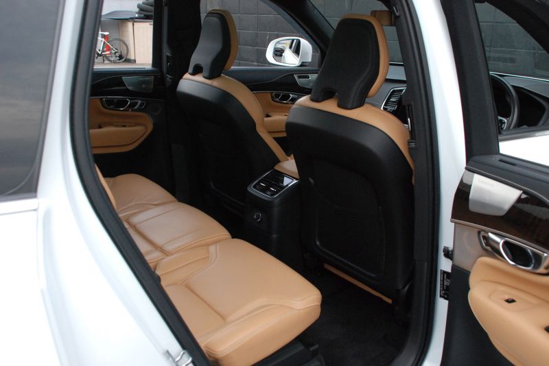 ボルボ XC90 中古車