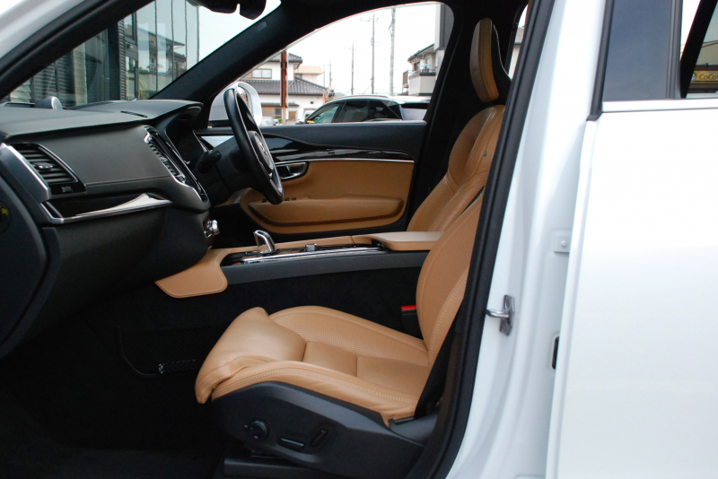 ボルボ XC90 中古車