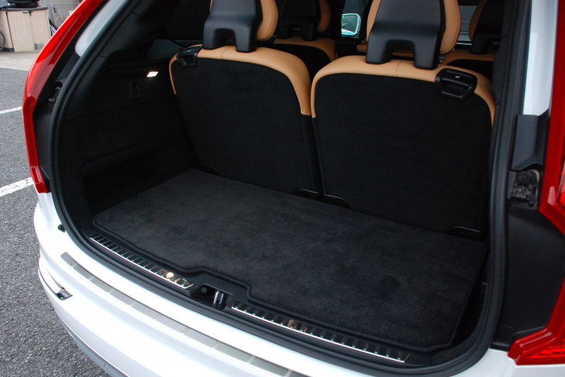 ボルボ XC90 中古車