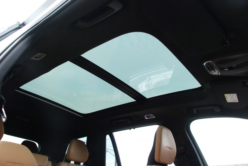 ボルボ XC90 中古車