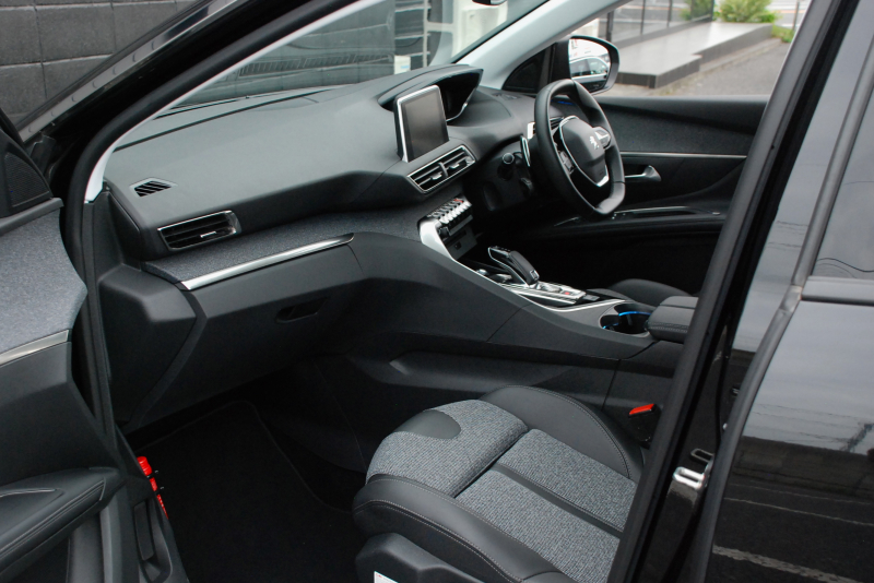 プジョー 5008 中古車