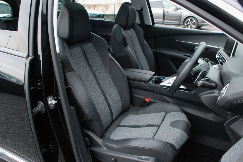 プジョー 5008 中古車