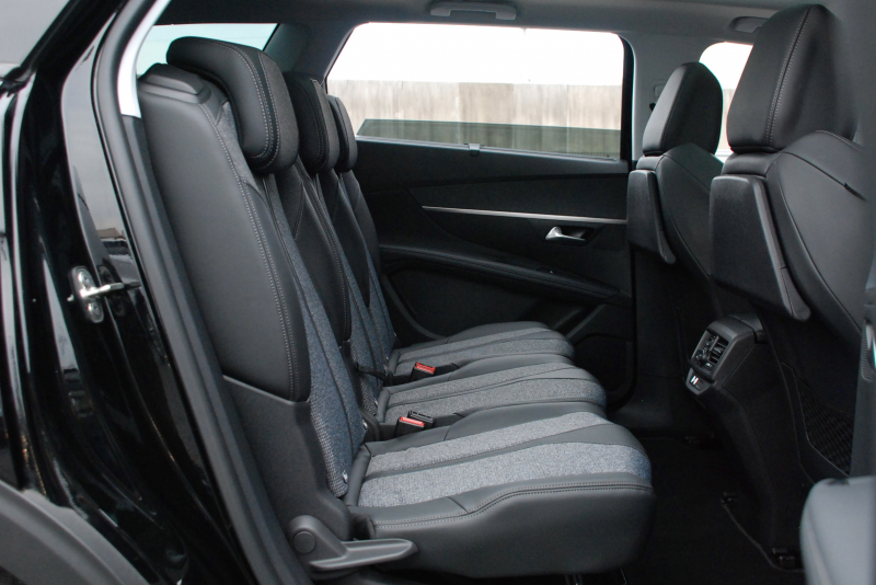 プジョー 5008 中古車