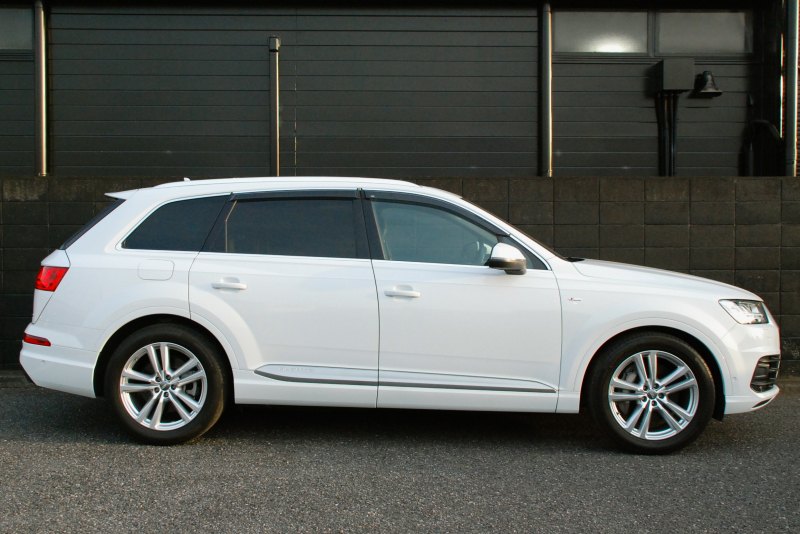 アウディ Q7 中古車