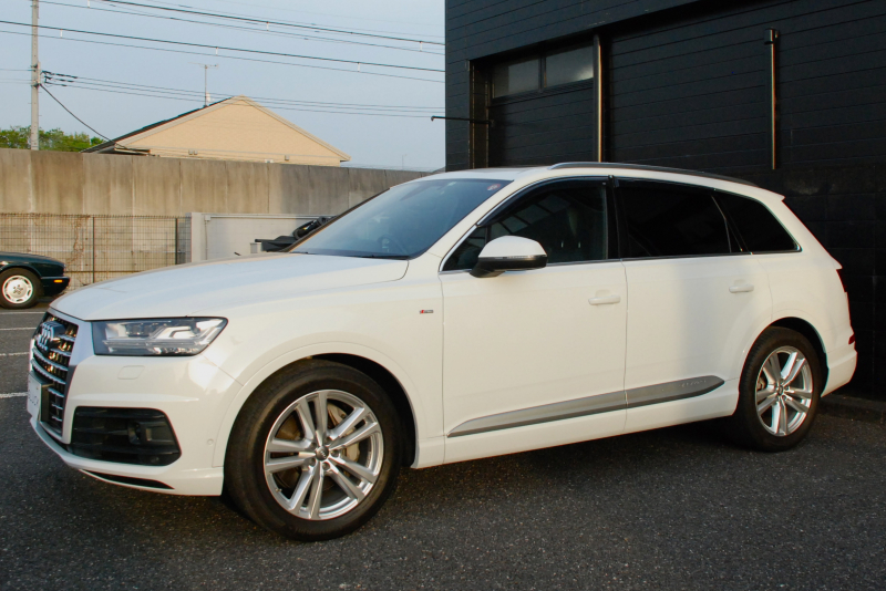 アウディ Q7 中古車