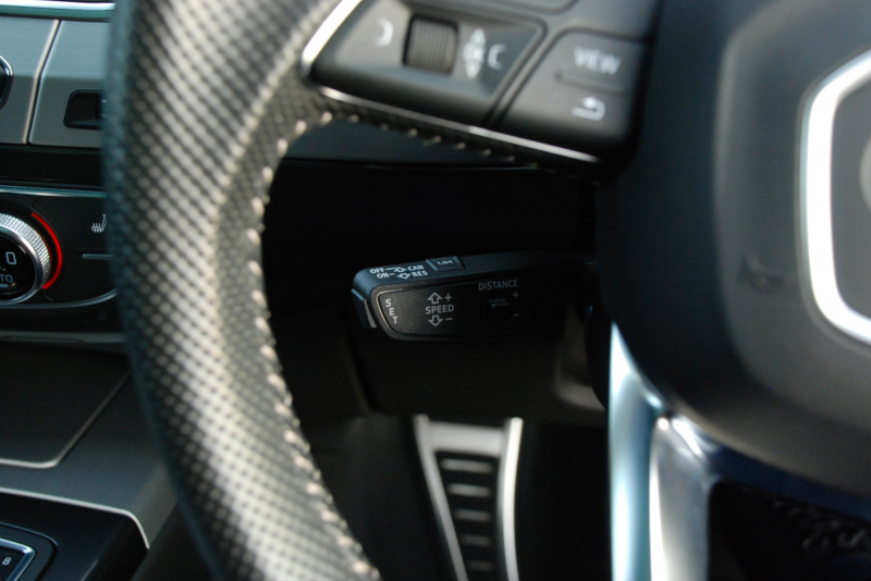 アウディ Q7 中古車