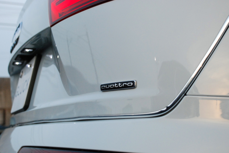 アウディ Q7 中古車