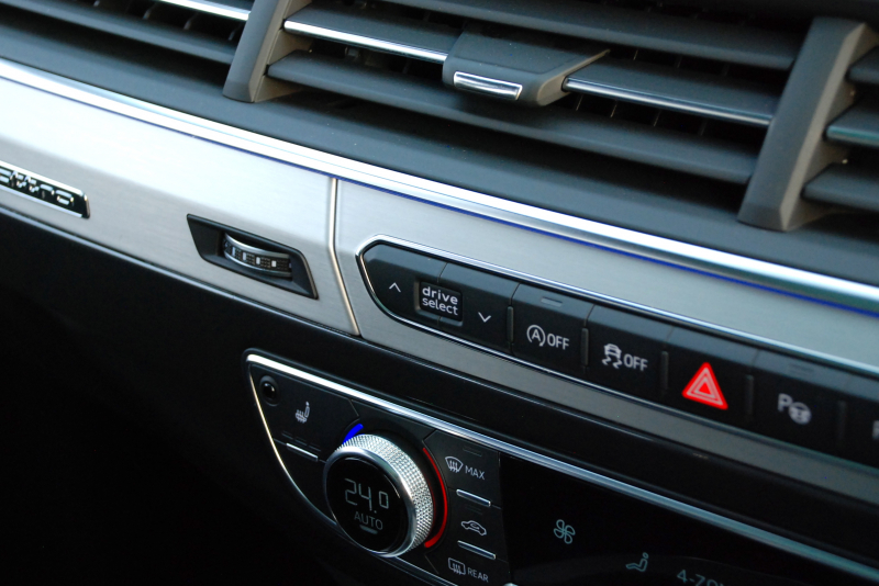 アウディ Q7 中古車