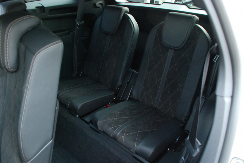 プジョー 5008 中古車