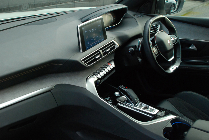 プジョー 5008 中古車