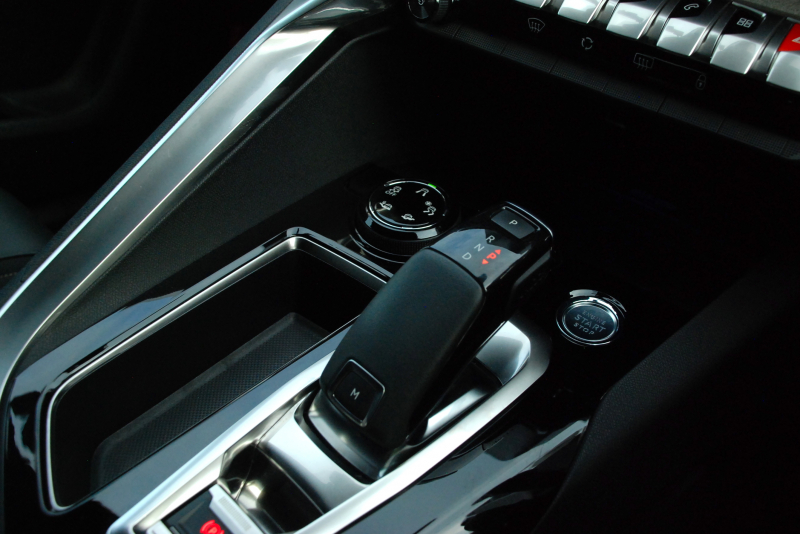 プジョー 5008 中古車