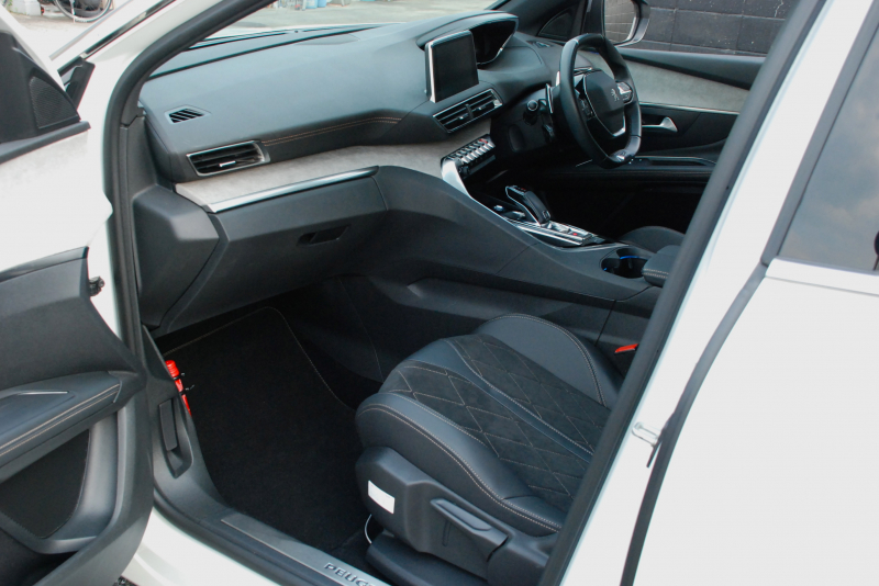 プジョー 5008 中古車