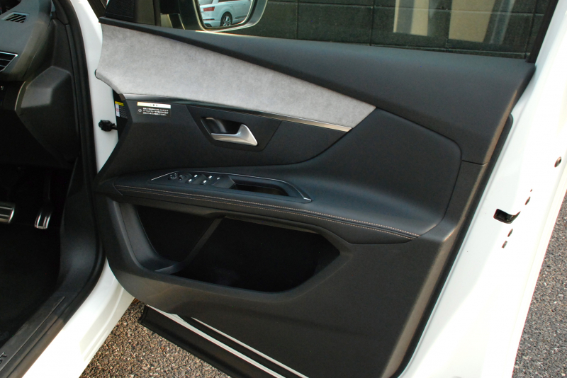 プジョー 5008 中古車