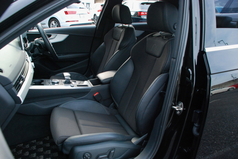 アウディ A4 中古車