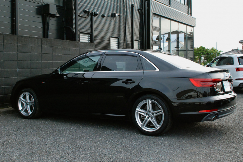 アウディ A4 中古車