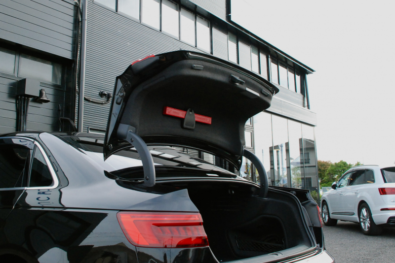 アウディ A4 中古車