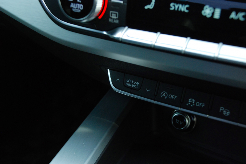 アウディ A4 中古車