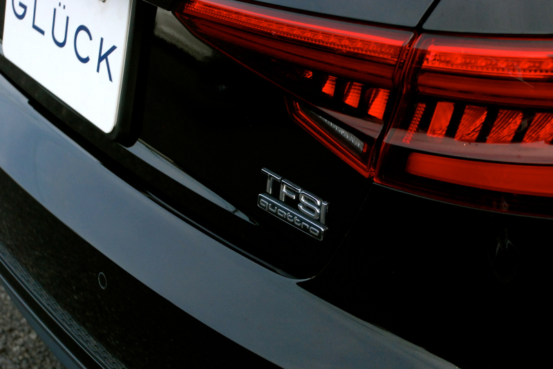 アウディ A4 中古車