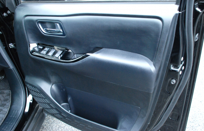 トヨタ ヴォクシー 中古車