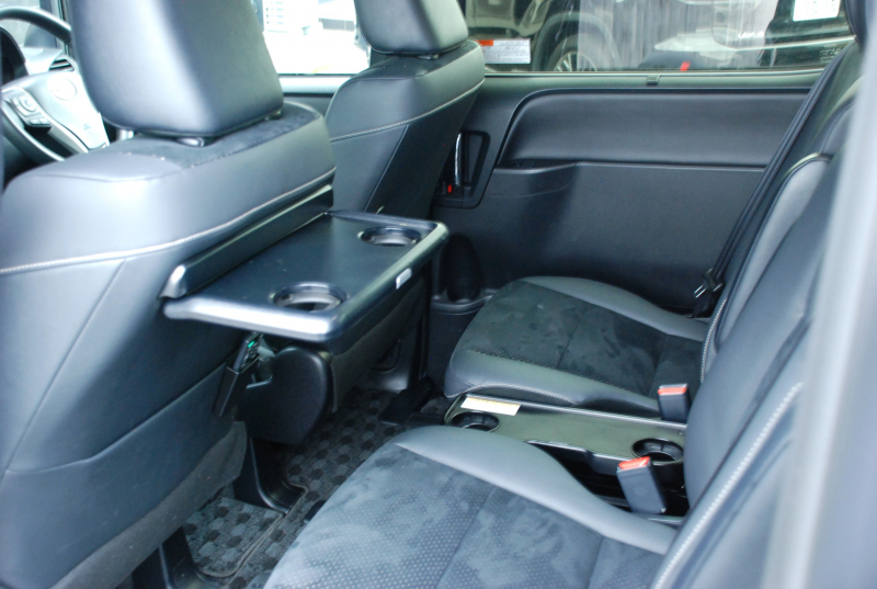 トヨタ ヴォクシー 中古車