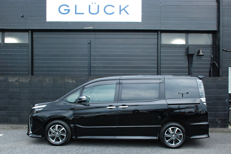 トヨタ ヴォクシー 中古車