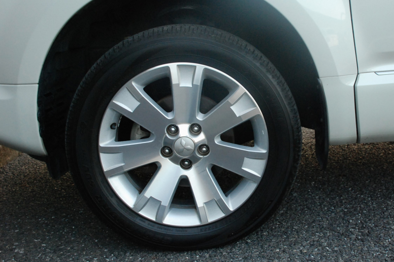 三菱 デリカD:5 中古車