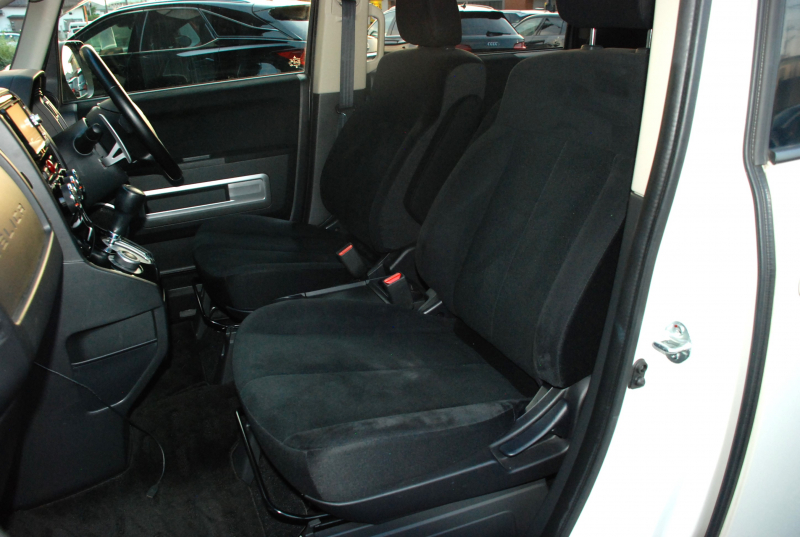 三菱 デリカD:5 中古車