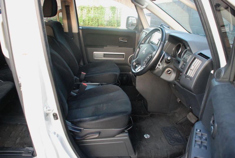 三菱 デリカD:5 中古車