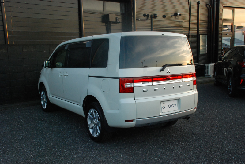 三菱 デリカD:5 中古車
