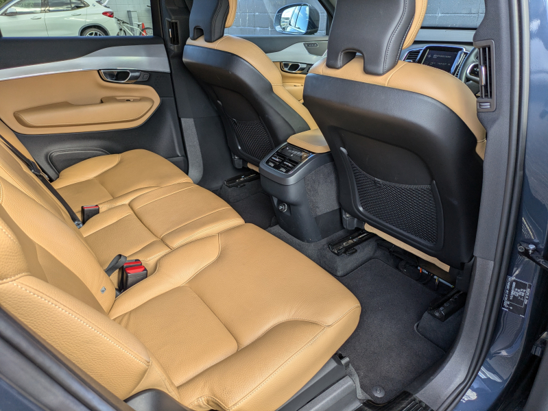 ボルボ XC90 中古車