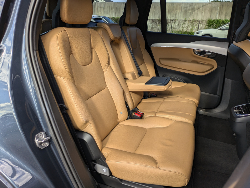 ボルボ XC90 中古車