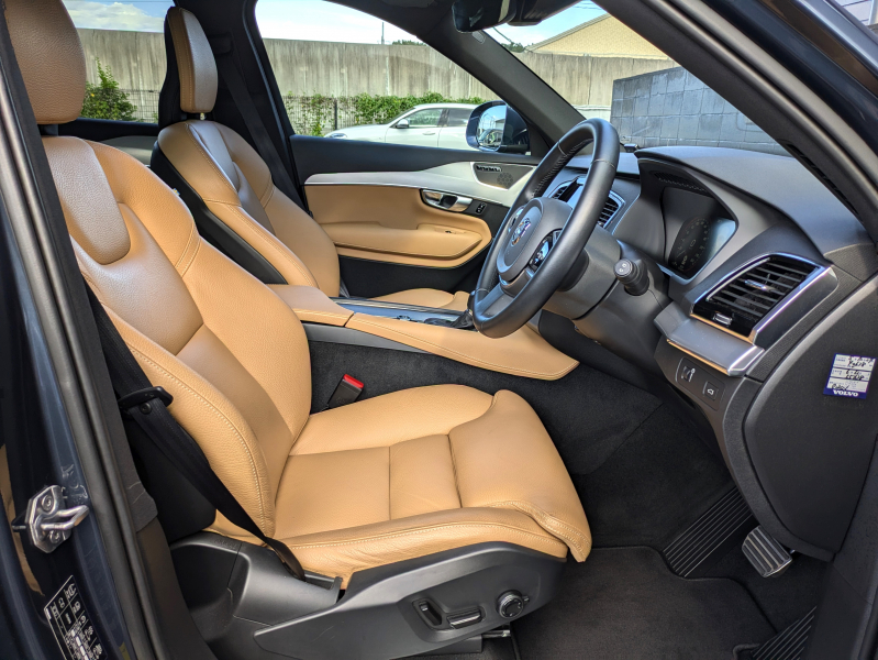 ボルボ XC90 中古車