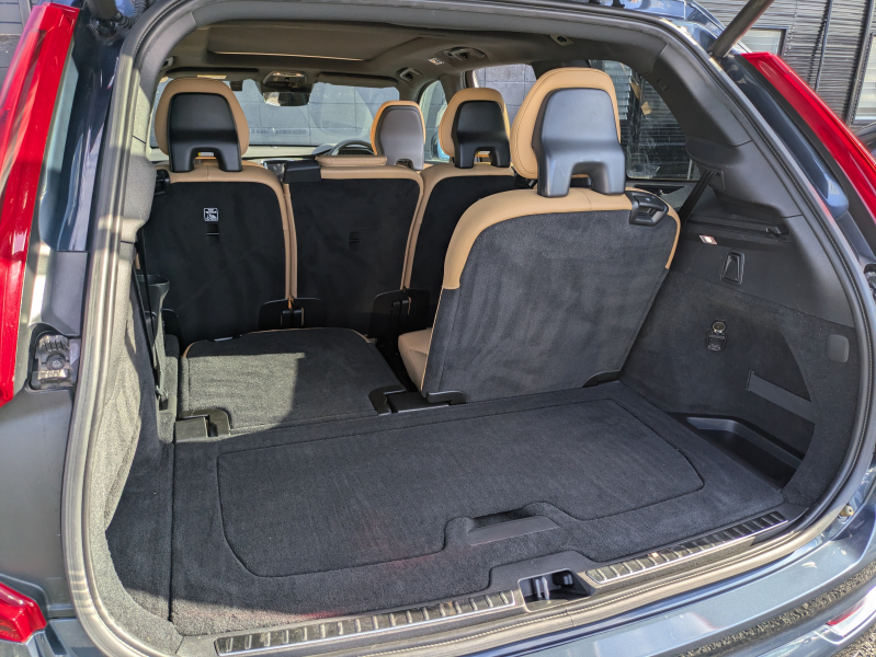 ボルボ XC90 中古車