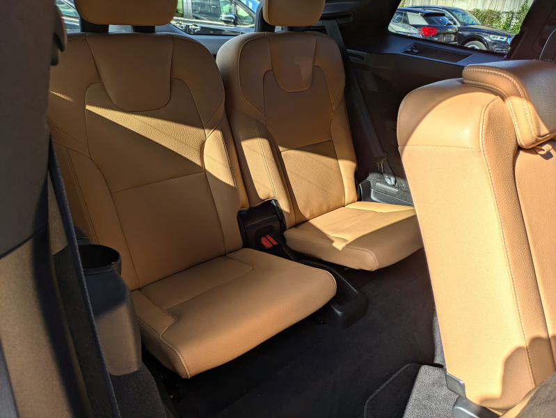 ボルボ XC90 中古車