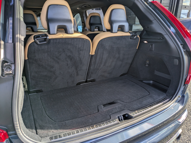 ボルボ XC90 中古車