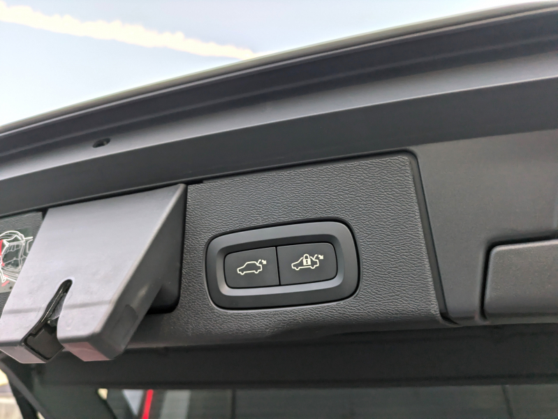 ボルボ XC60 中古車