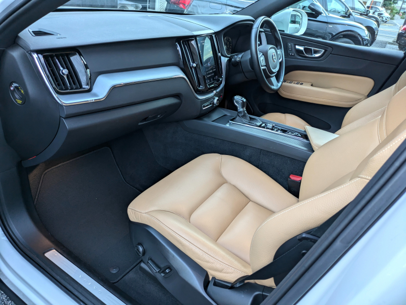 ボルボ XC60 中古車