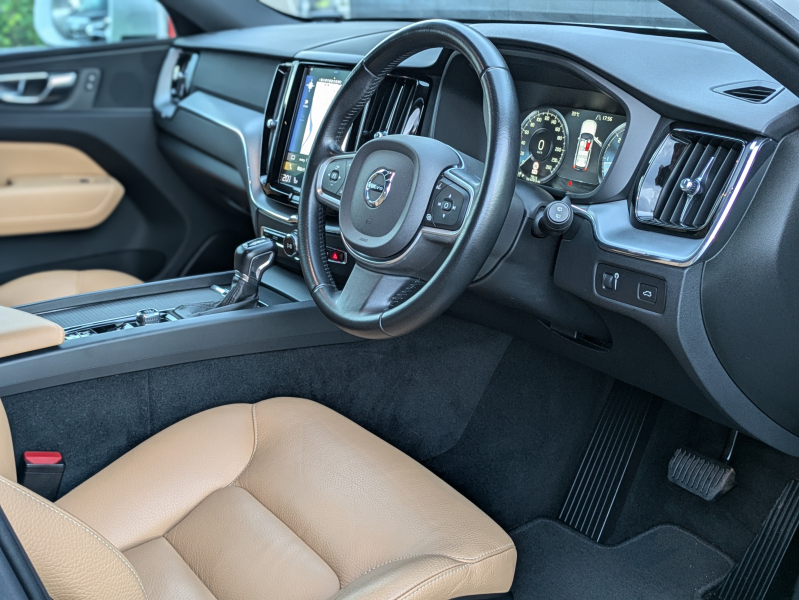 ボルボ XC60 中古車