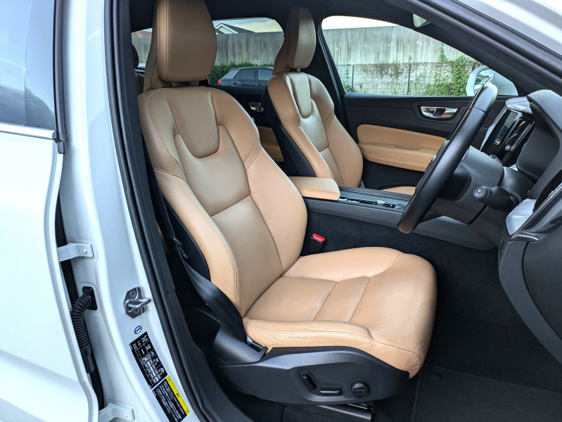 ボルボ XC60 中古車