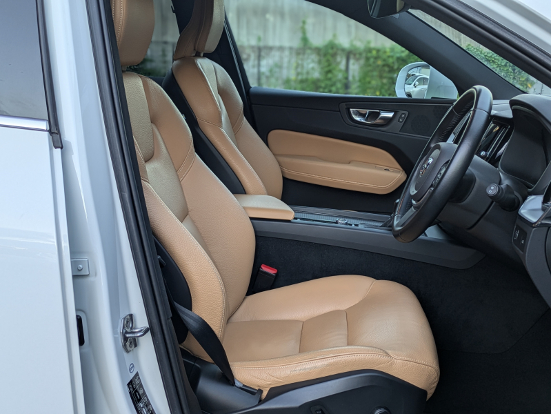 ボルボ XC60 中古車