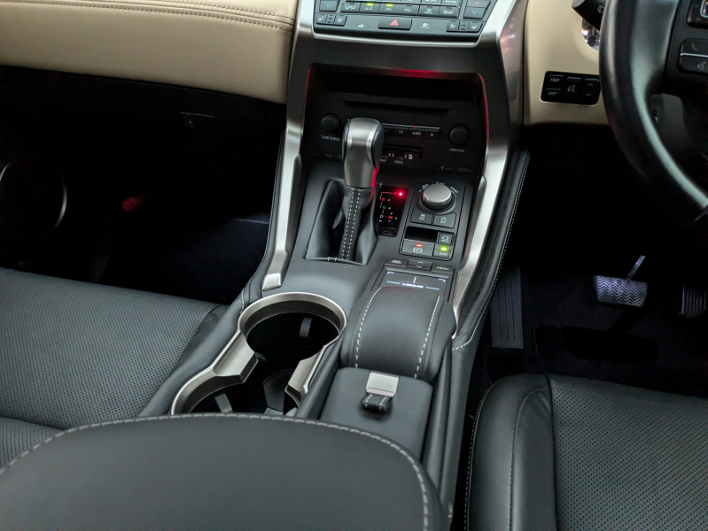 レクサス NX 中古車